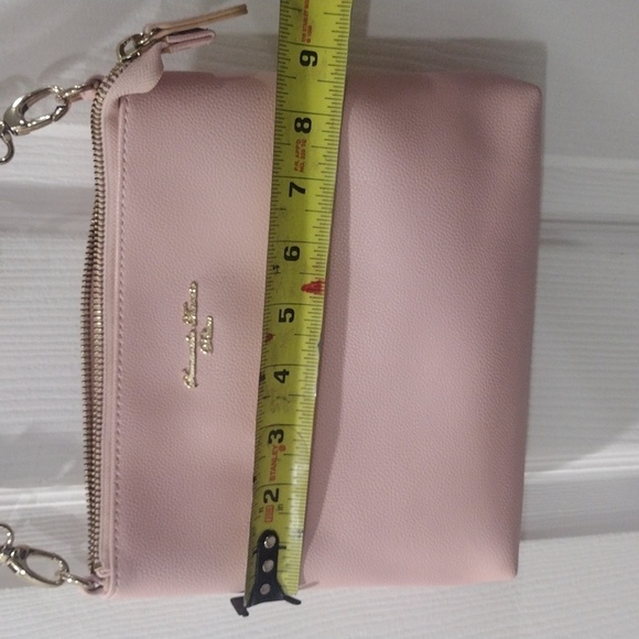 Samantha Thavasa Deluxe Pink Genuine Leather Shoulder Bag - Adjustable Strap - Picture 9 of 11
